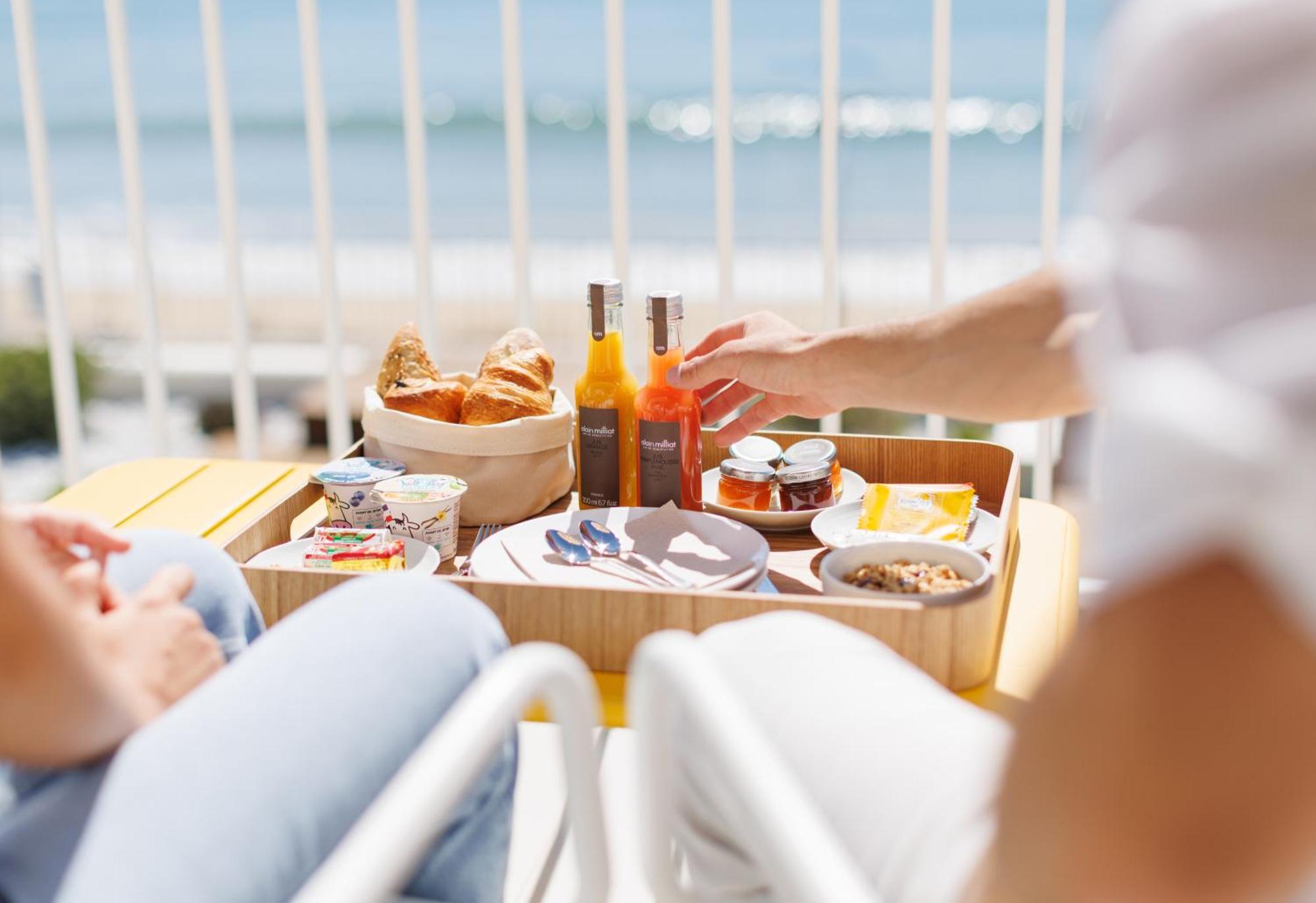 Belle Vue Hotel Cavalaire-sur-Mer Dış mekan fotoğraf