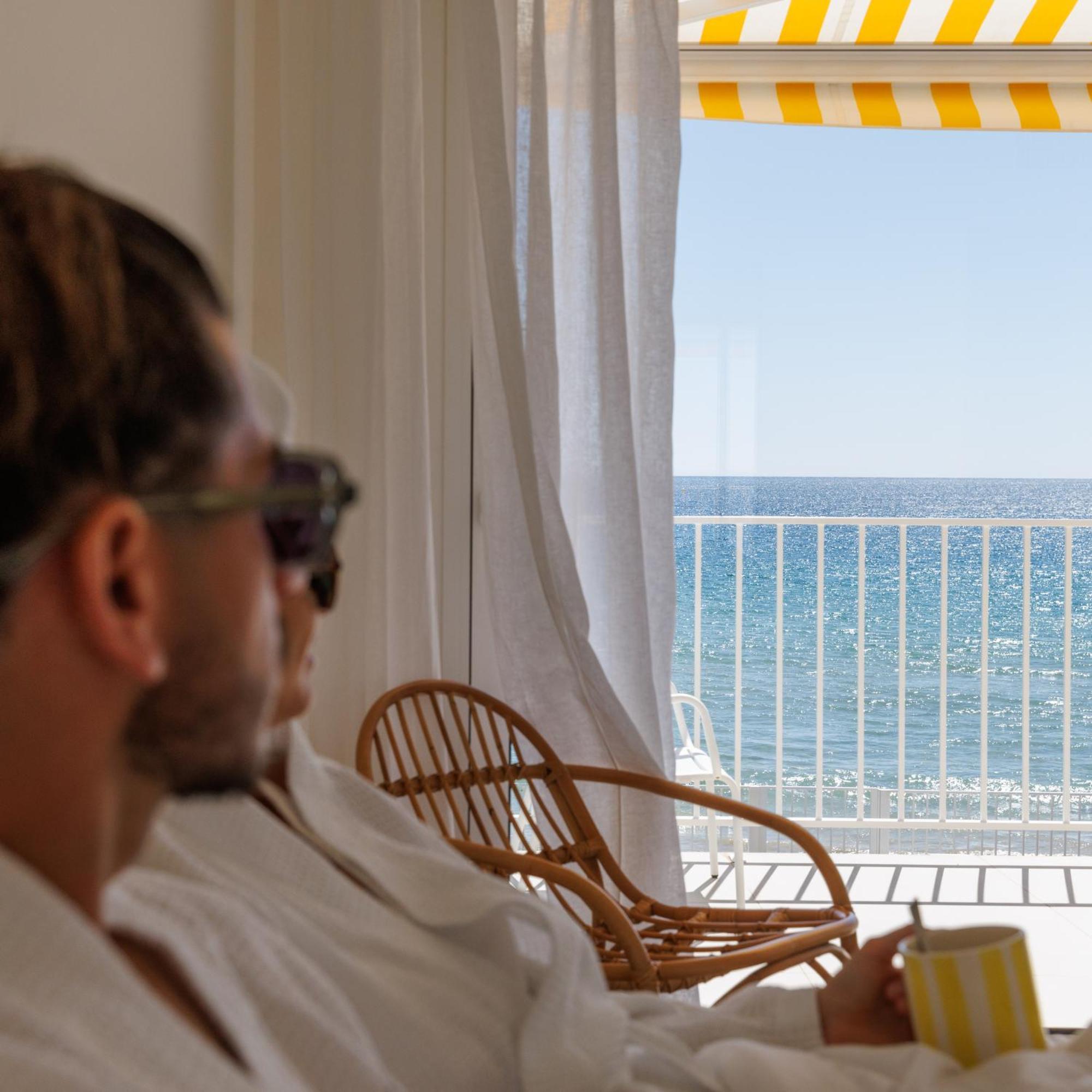 Belle Vue Hotel Cavalaire-sur-Mer Dış mekan fotoğraf